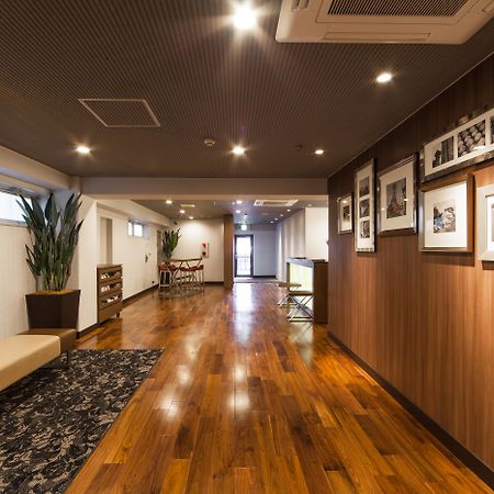 Hotel Mystays Shinsaibashi Osaka Exteriör bild