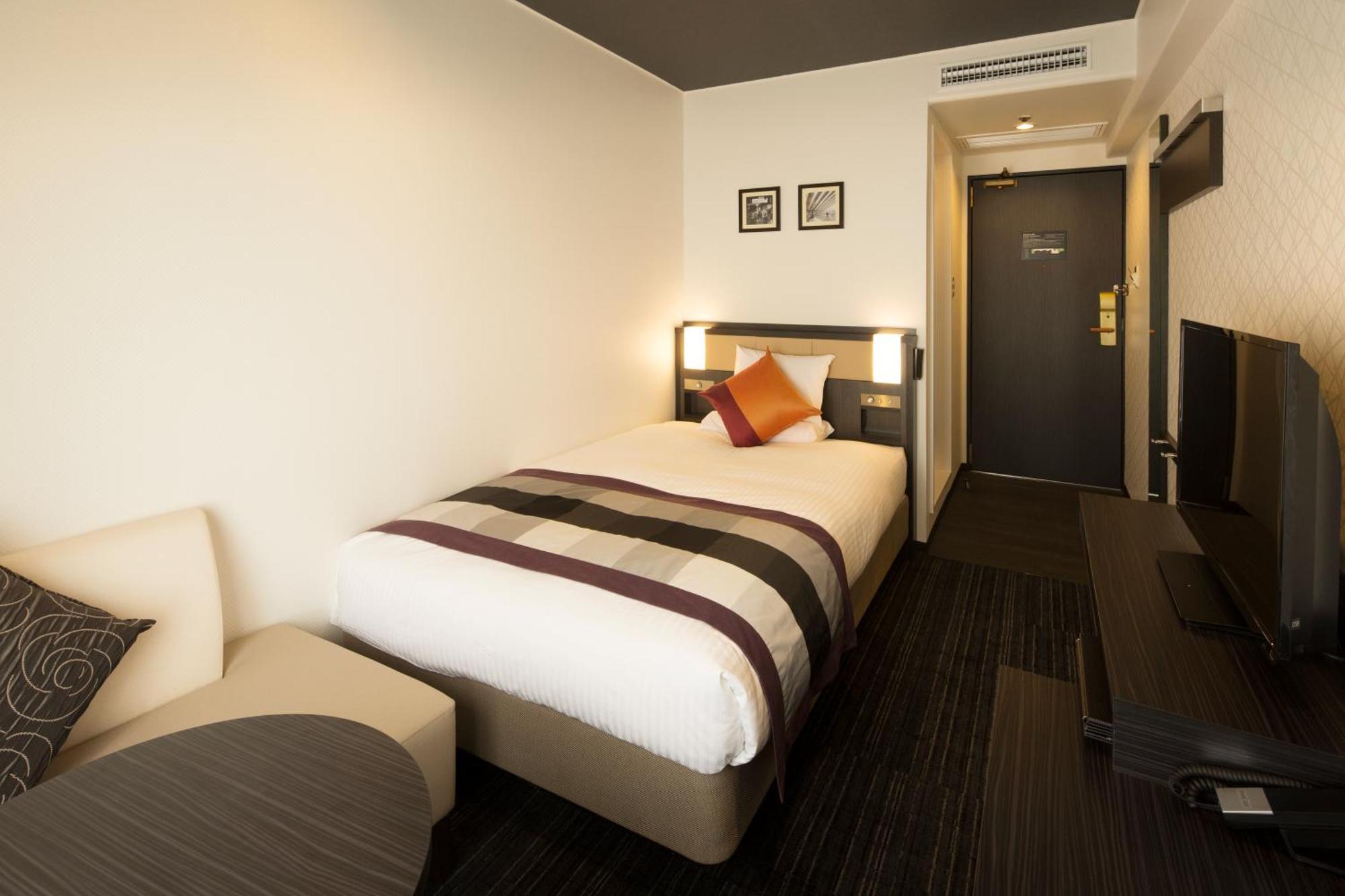 Hotel Mystays Shinsaibashi Osaka Exteriör bild
