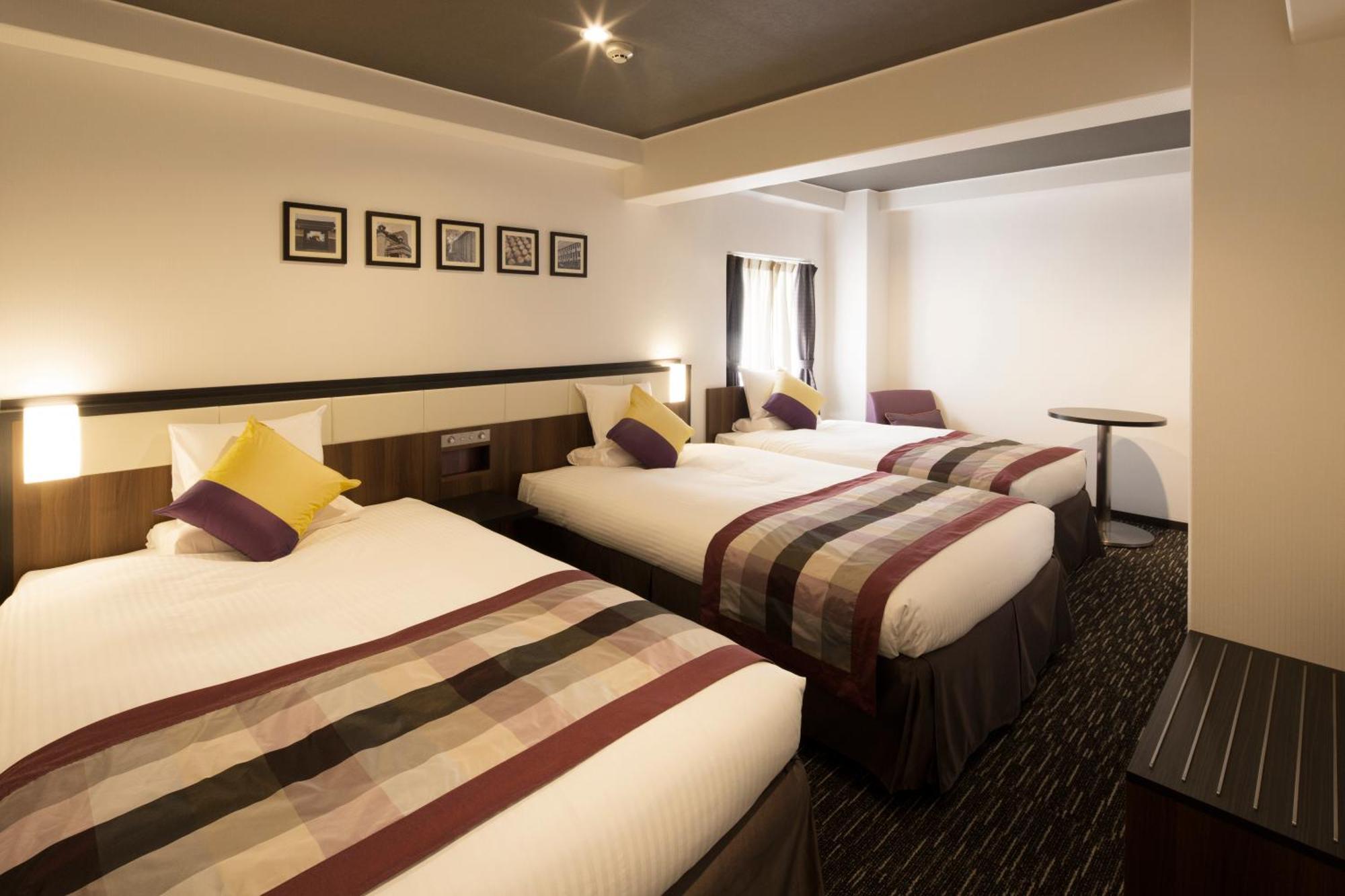 Hotel Mystays Shinsaibashi Osaka Exteriör bild