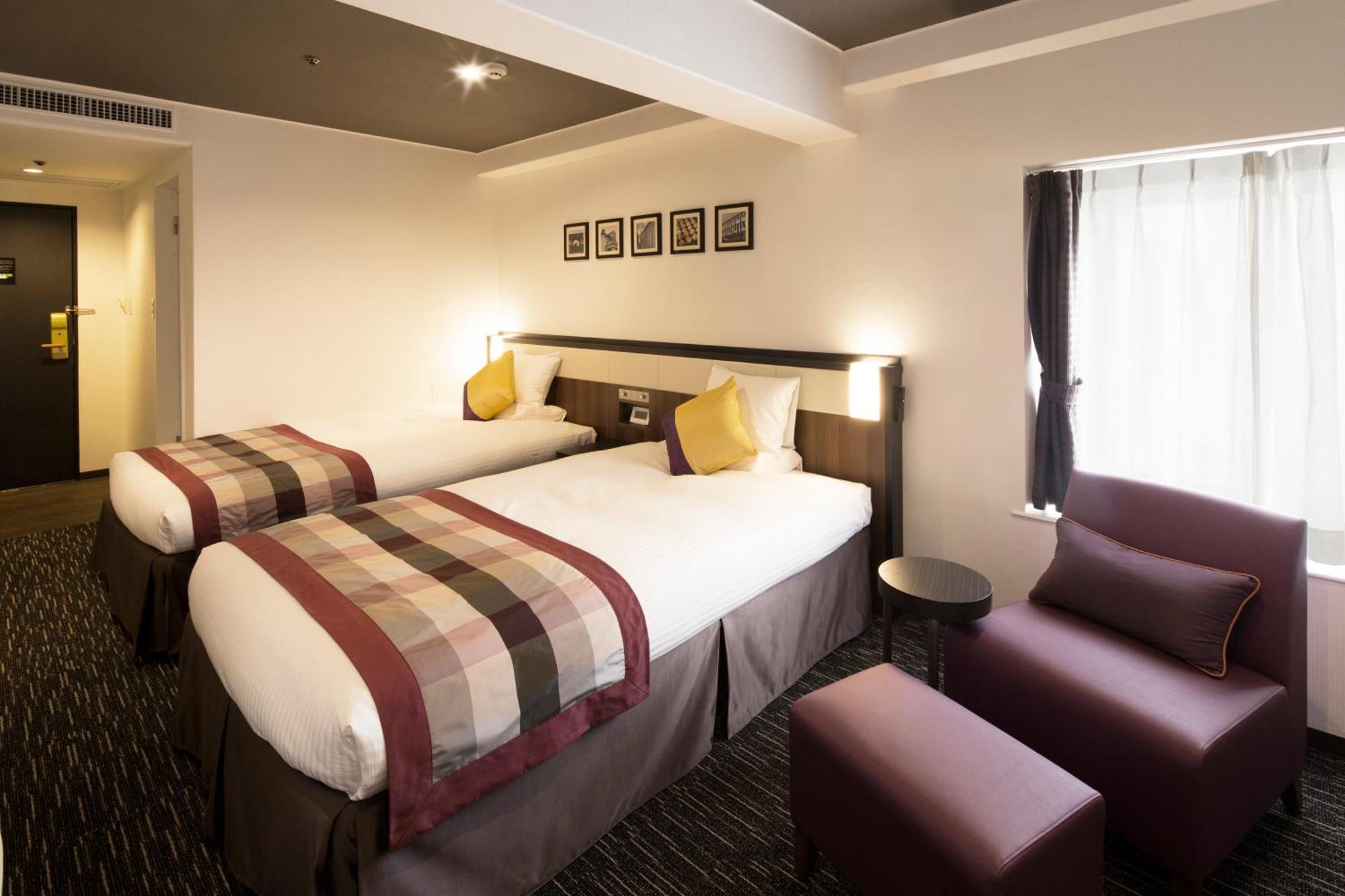 Hotel Mystays Shinsaibashi Osaka Exteriör bild