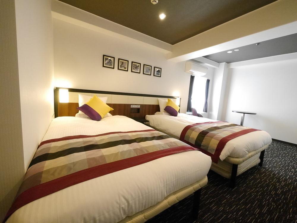 Hotel Mystays Shinsaibashi Osaka Exteriör bild