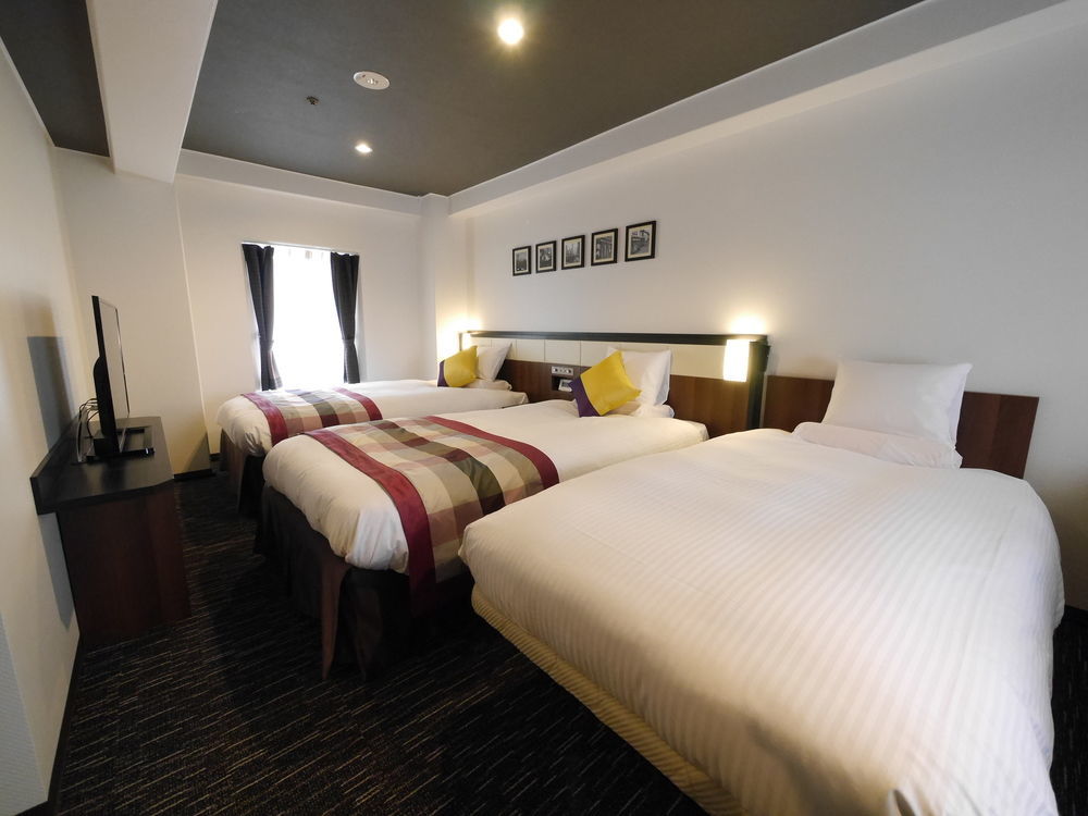 Hotel Mystays Shinsaibashi Osaka Exteriör bild